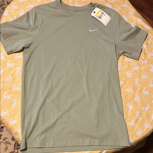 Nike Olive Green Short Sleeve Men’s Crew Tee with White Embroidered Swoosh NWT